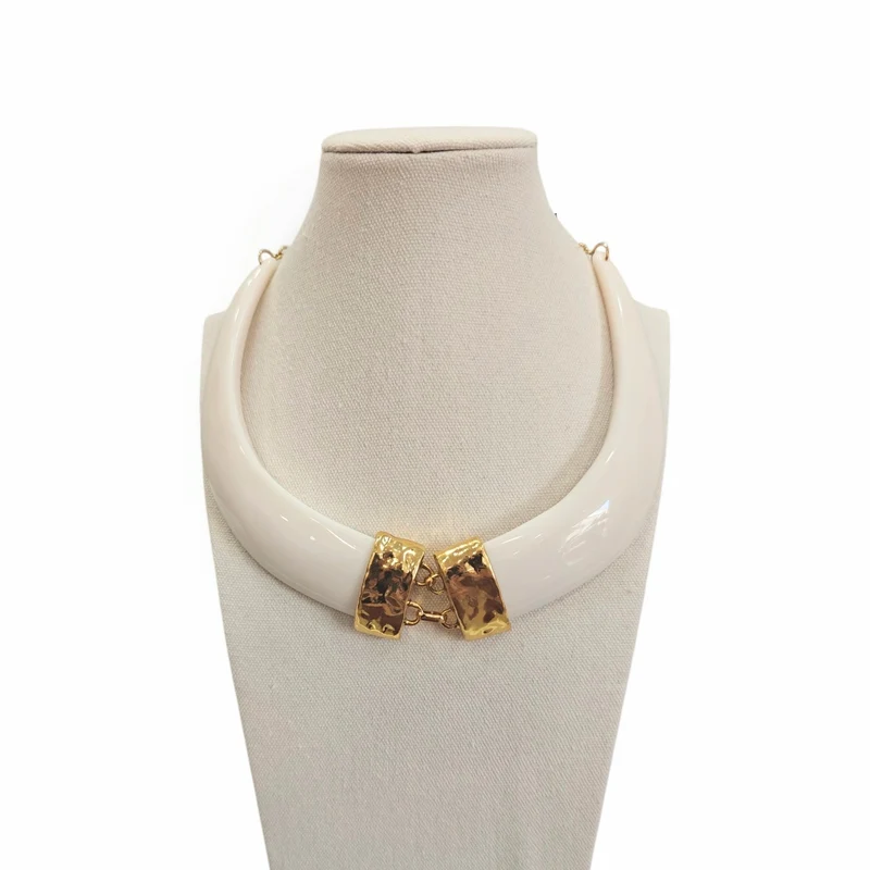 Collar Colmillos