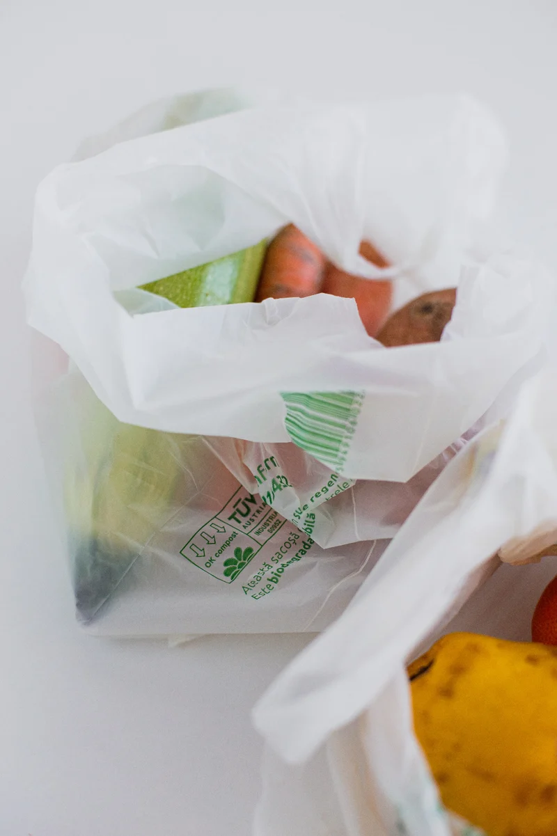 Bolsa Camiseta Compostable 55x28x20cm (alto x ancho x fuelle), 100 unid/rollo