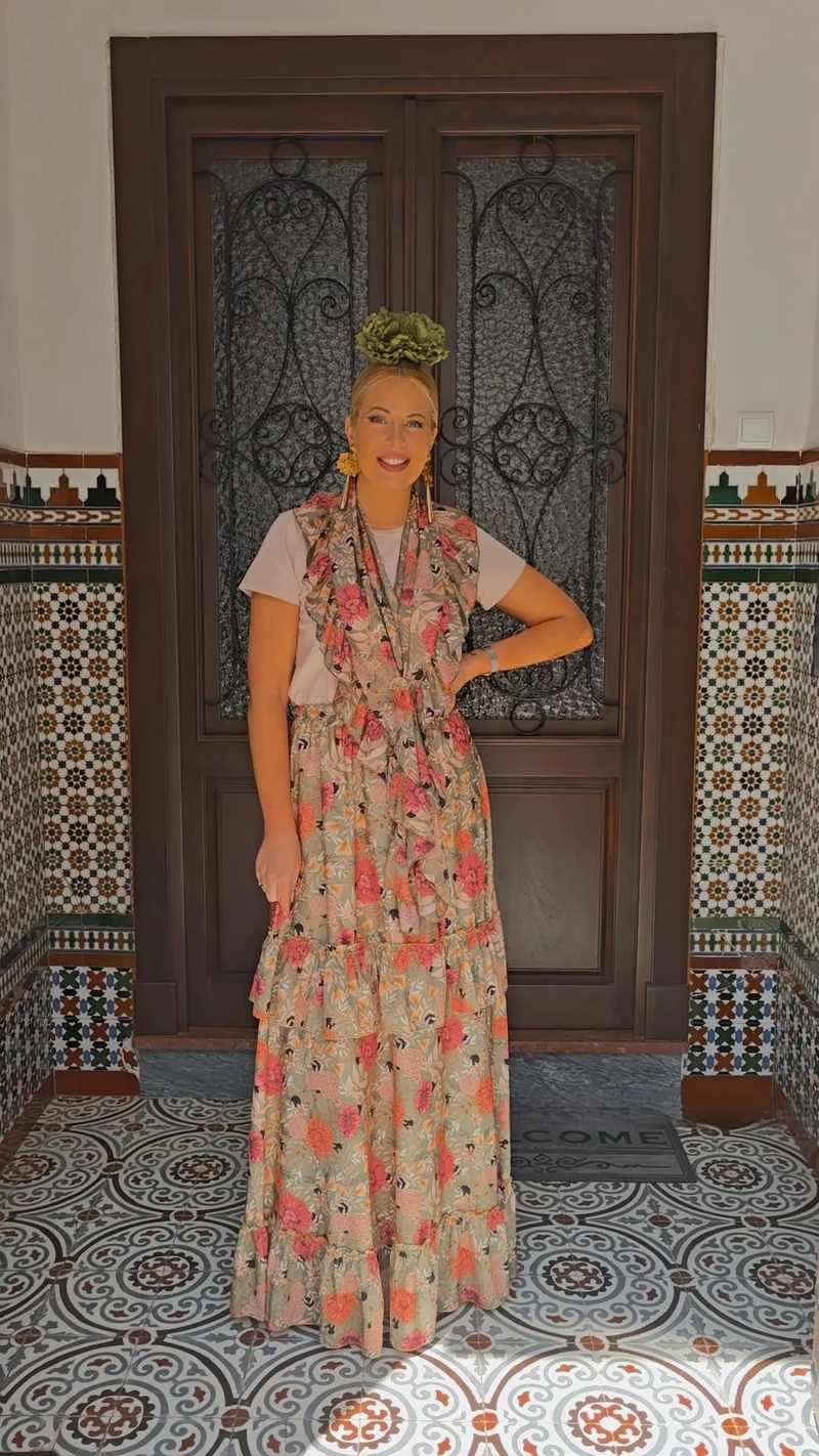 Conjunto falda rociera y piquillo
