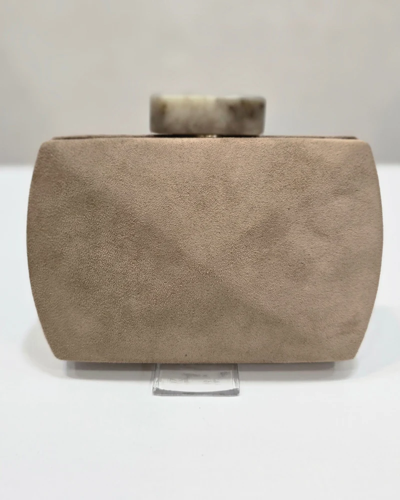 Clutch antelina