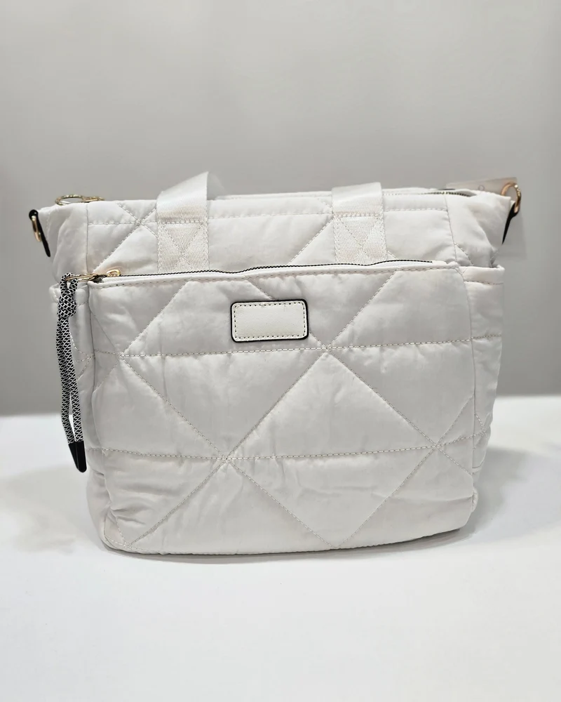 Bolso grande de tela acolchado