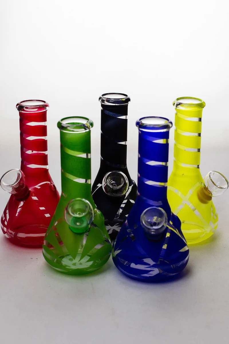 6" glass water bong