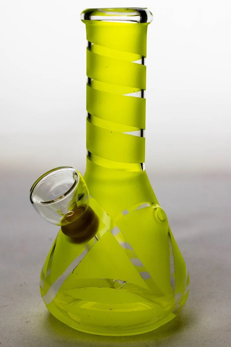 6" glass water bong