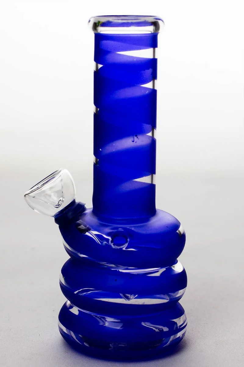 6" glass water bong