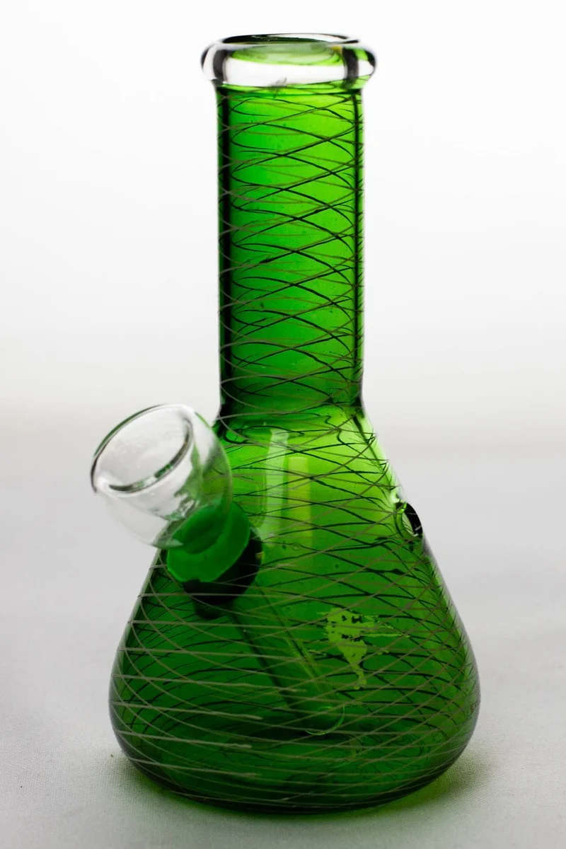 6" glass water bong