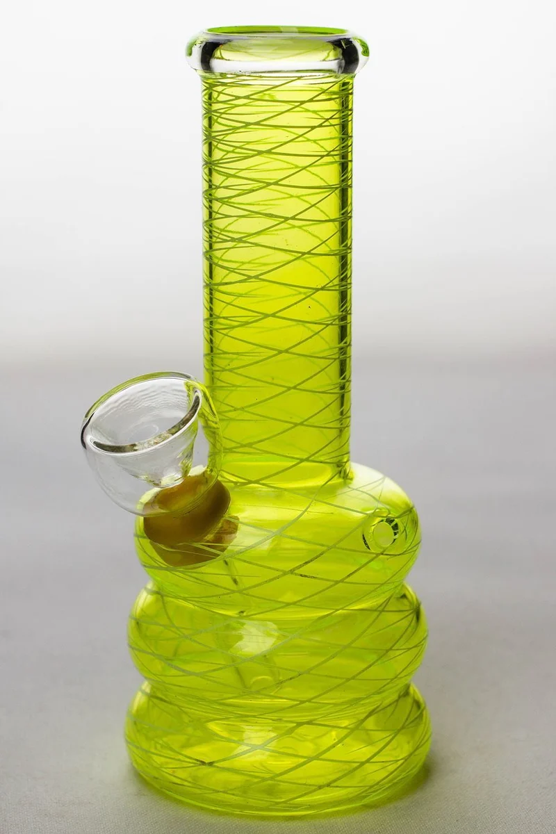 6" glass water bong