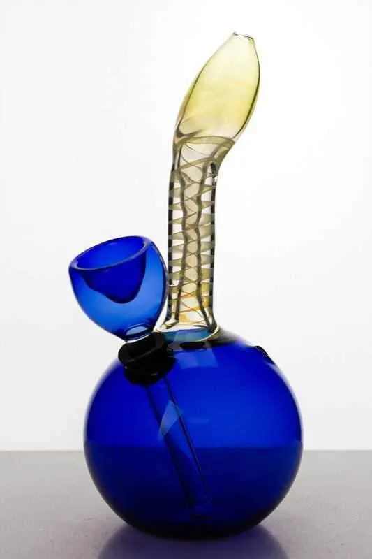 6" changing color glass water bong